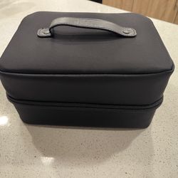 BÉIS The Hanging Cosmetic Case - Black