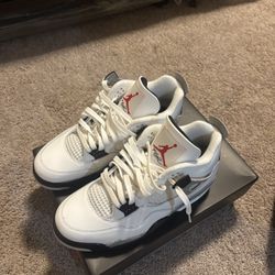 Air Jordan 4 Cement Size 10