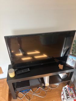 Samsung Flat Screen LED TV