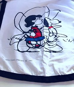 2 snoopy curtain panels