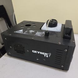 CHAUVET DJ Geyser T6 Fog Machine/Pyro Effect Light