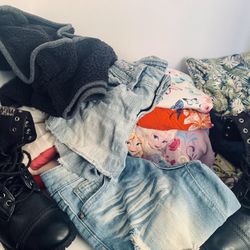 Kids Girl Clothing Lot (18Pcs, Age 9- 11) Used