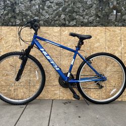 Huffy Rock Creek - RC / All Terrain, 26 size wheels