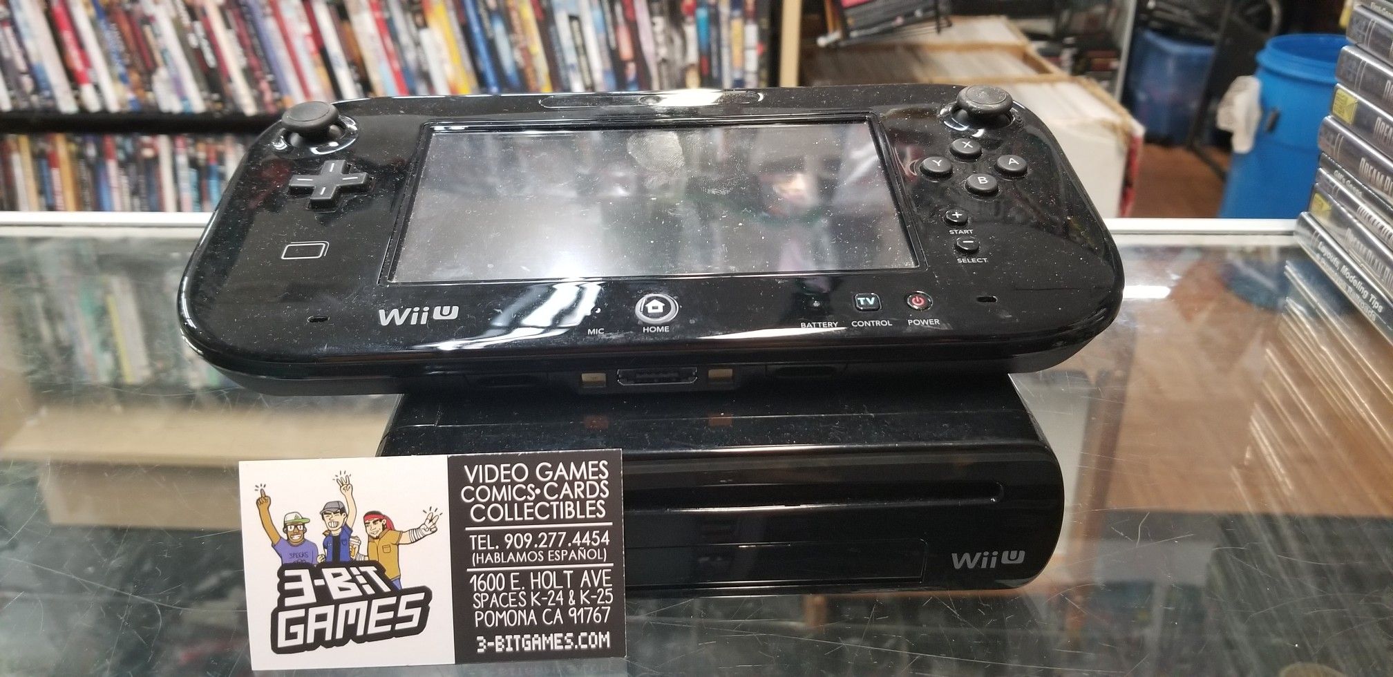 Nintendo 32gb Wii U complete.