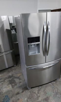 Stainless Steel 3-Door French Door Fridge with IceMaker