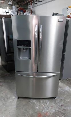 Frigidaire French Door Fridge with Ice Maker