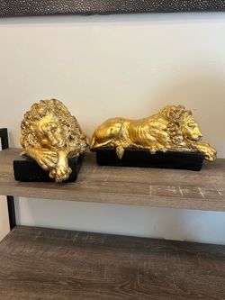 Gold Lion Resin Bookends Pair on Black Base 3D Effect 8” H x 12.5” L