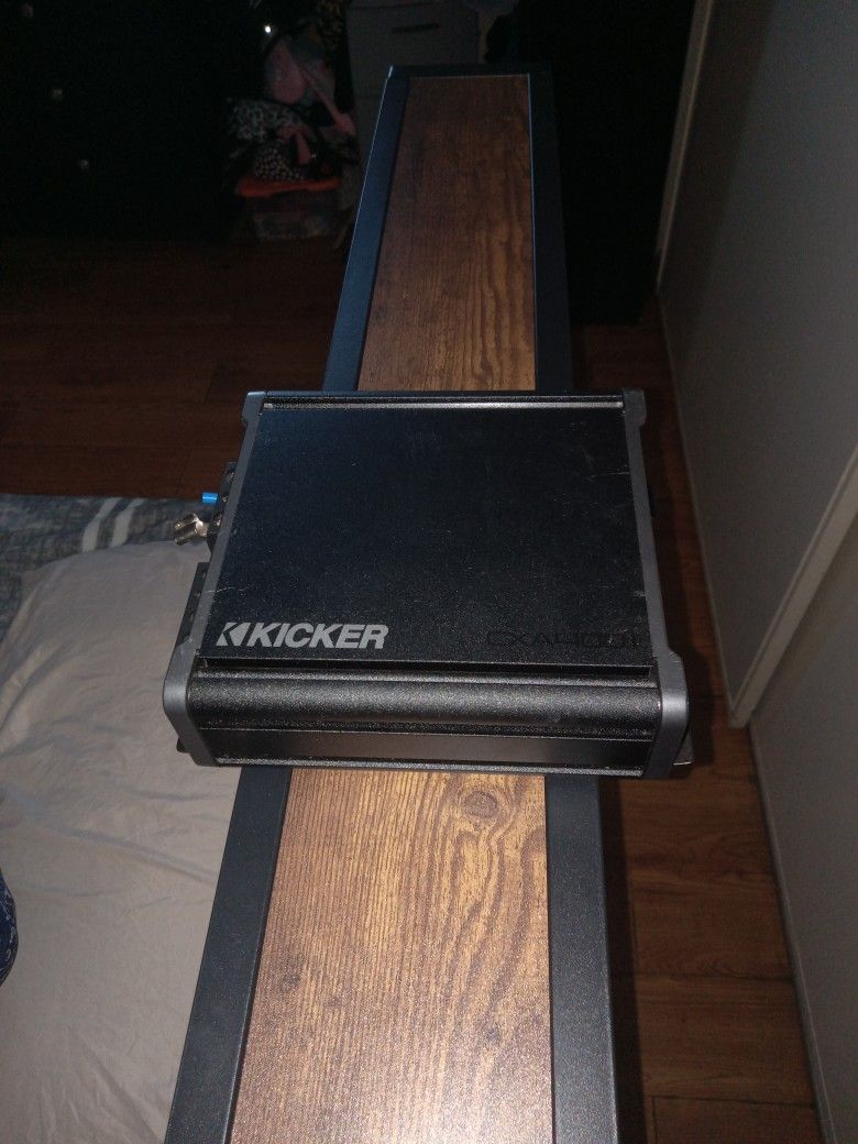 Kicker CXA400.1 400 Watt amplifier