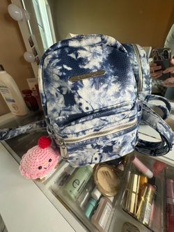 Steve Madden! Blue Cloud! Real Leather back purse!