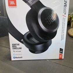 JBL LIVE 660 wireless headphones 