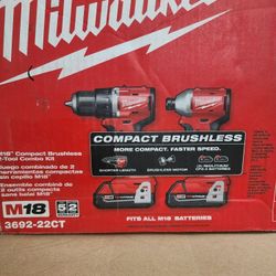 Milwaukee Drill Set 