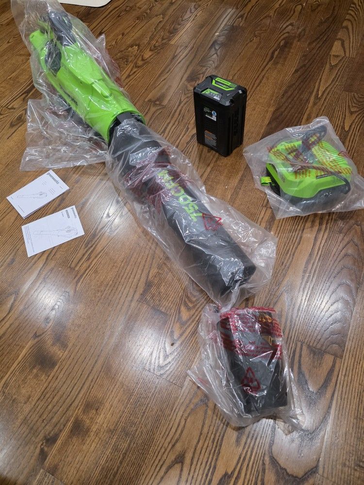 Greenworks 60V 750CFM Blower, 2.0AH battery, and charger