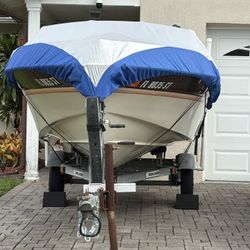 Motor Boat, Comes With Trailer!