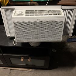 LG 5000 Btu Window Air Conditioner 
