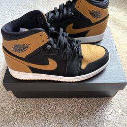 LIKE NEW NIKE AIR JORDAN 1 MELO 9.5
