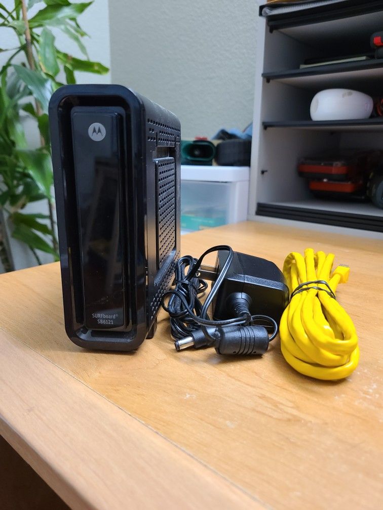 Motorola Surfboard SB6121 Cable Modem