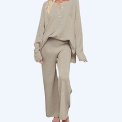 Woman’s XL Knit Lounge Set