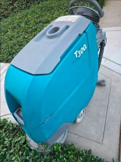 T300 Commercial Floor Scrubber