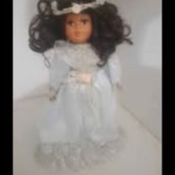 ANTIQUE SOURCE OF FINE AMERICAN DOLL
