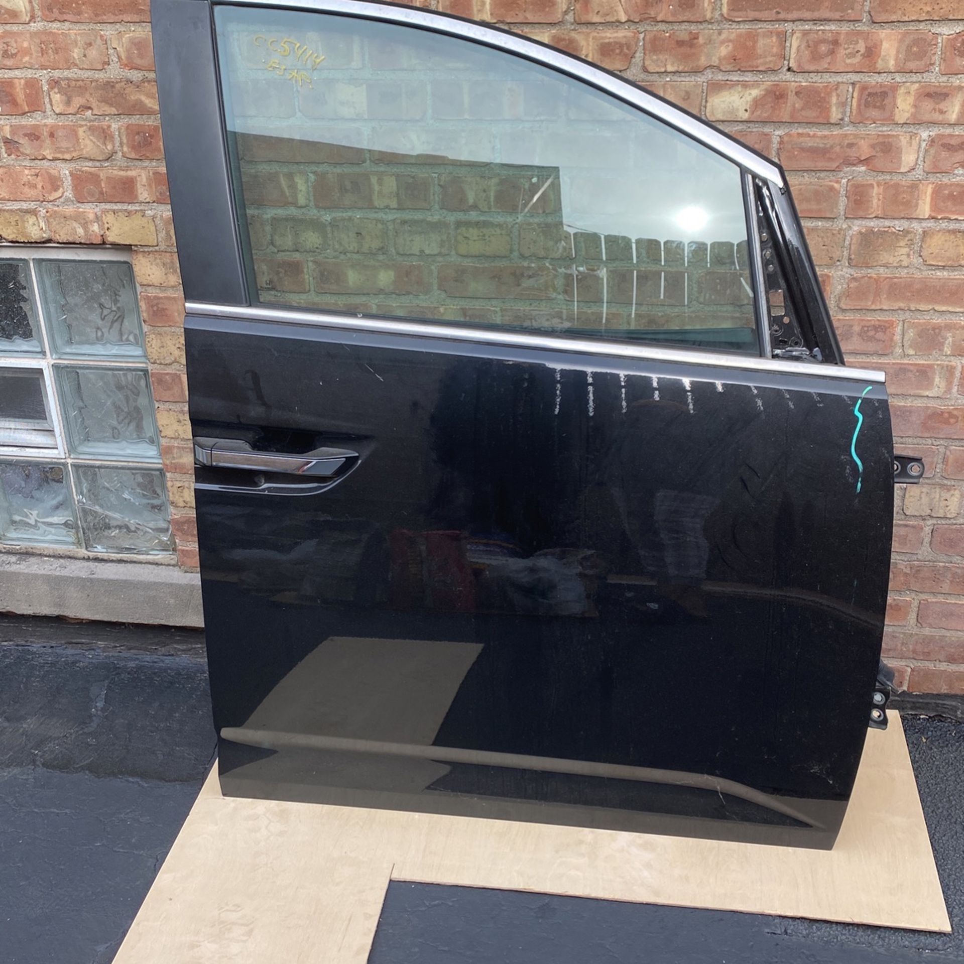 Black 2013 Honda Odyssey Passenger Door