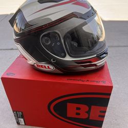 Bell helmet motorcycle Like New Medium 