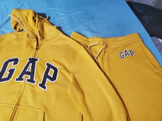 Men s Brand New Mustard Yellow Gap Sweatsuit S for Sale in Philadelphia PA OfferUp