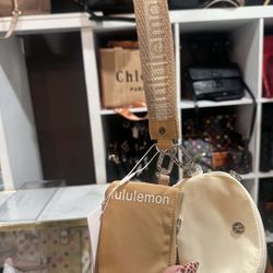 New With Tags Lululemon Dual Pouch Wristlet
