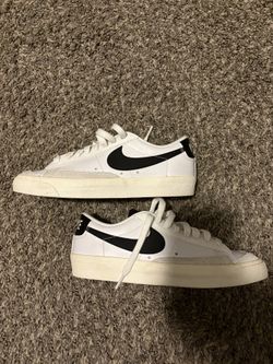 Nike Blazer low women’s size 7