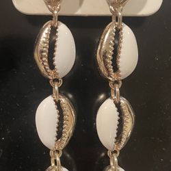 Seashell Earrings White And Gold Dangle