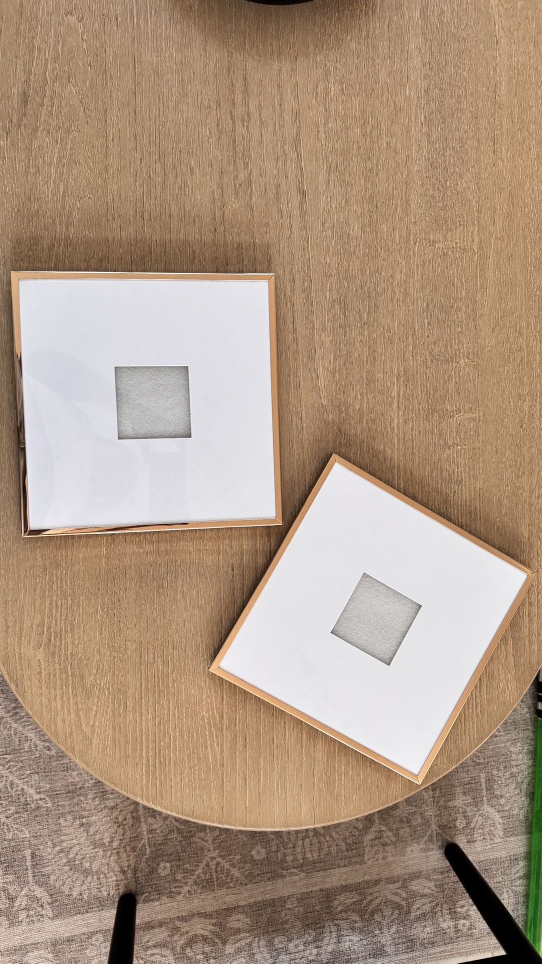 2 gold picture frames