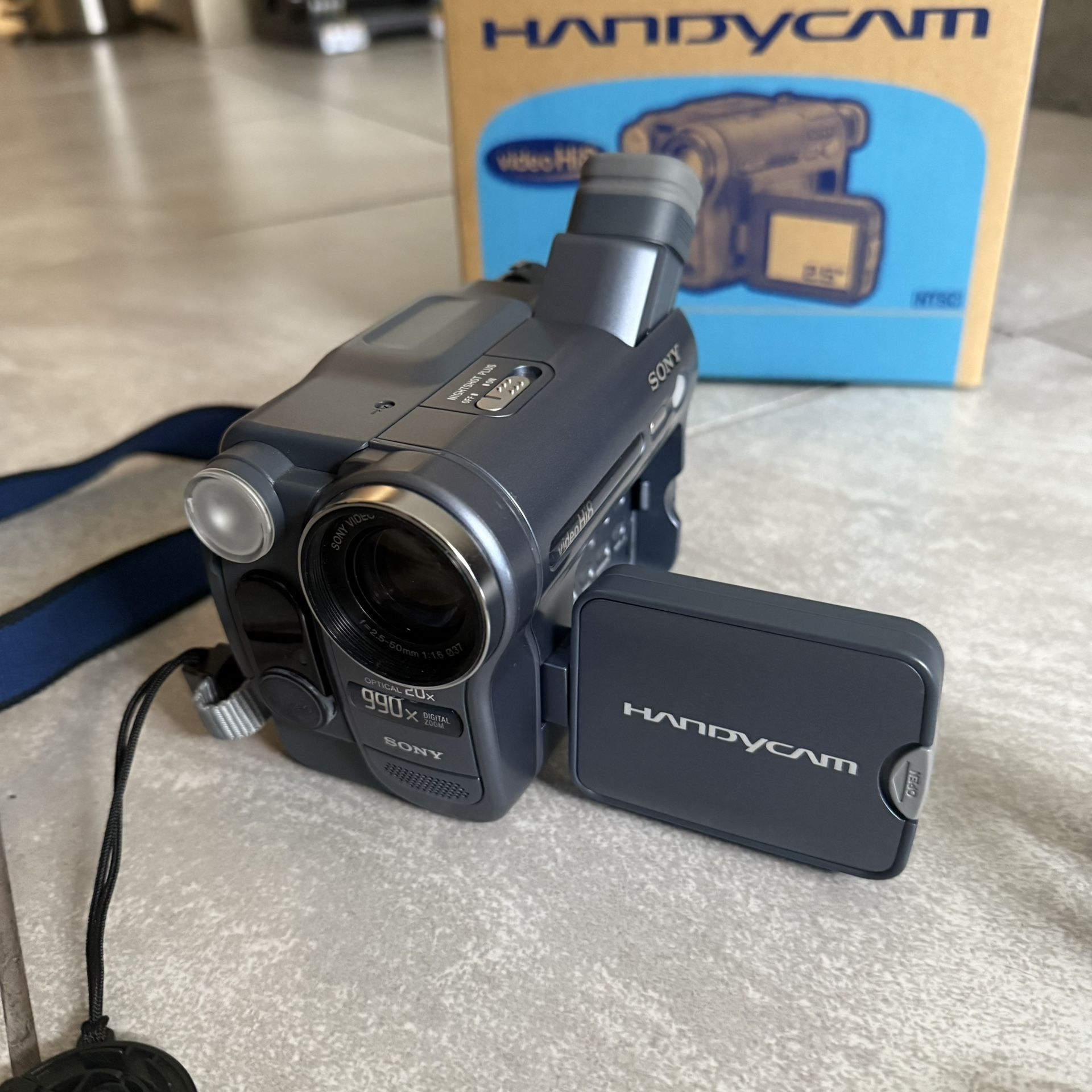 Sony Handycam Hi8 VHS Video Camera 