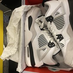 Jordan 4 Military Black 