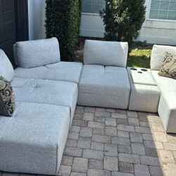  Sectional/Modular Sofa Rooms to go Laney Park Beige/Gray 6 Pieces (1 is Speaker) DELIVERY AVAILABLE  