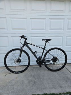 Like new! Specialized Hybrid Bike