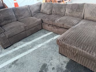 Sectional Sofas W/Pull out Bed