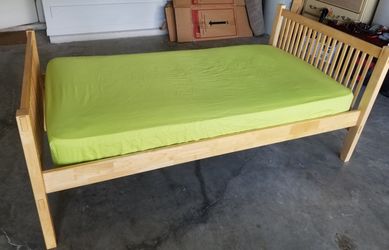 2 twin single bed or bunk bed (optional)