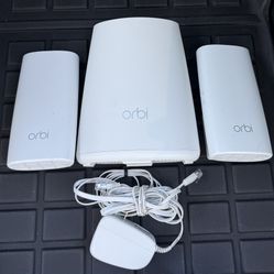 NETGEAR Orbi Mesh Router RBR40 + 2 Satellites