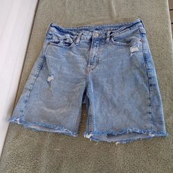 Old Navy High-Waisted O.G. Straight Cut-Off Jean Shorts Size 10