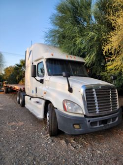 2012 Freightliner Cascadia DD15