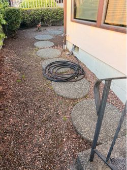 Exposed aggregate stepping stones