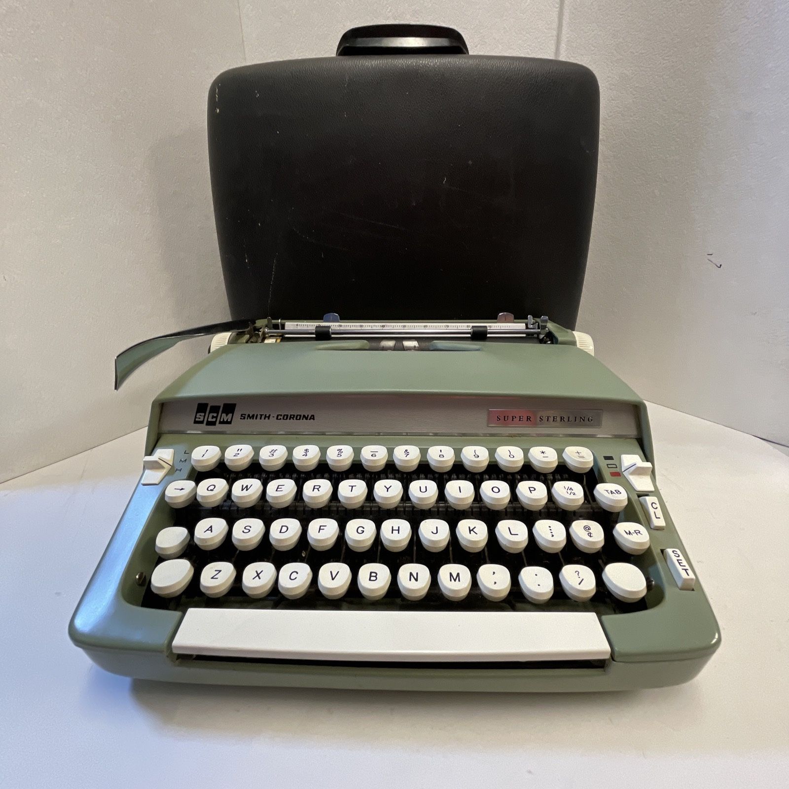 Vintage 1968 Smith-Corona Super Sterling Seafoam Green Portable Typewriter Works