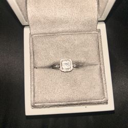 Princess & Round Diamond Promise Ring