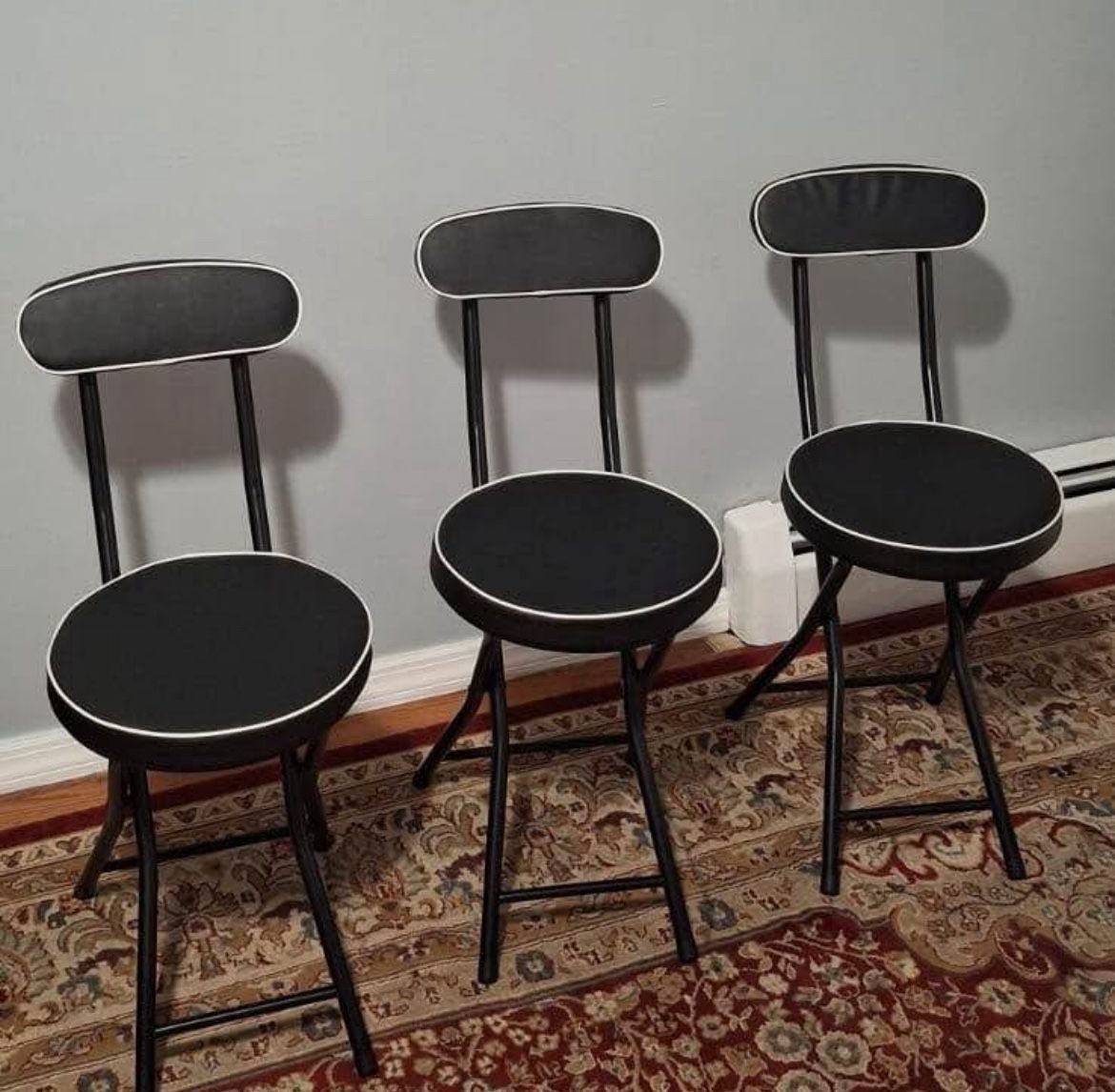Set Of 3 Cushion Chairs