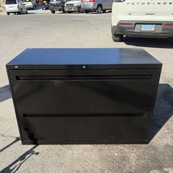 Metal 2 drawer cabinet  for tools