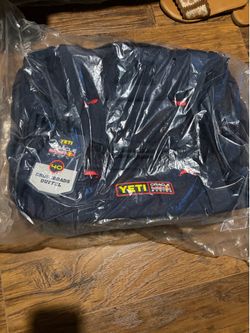 Yeti x Red Bull edition crossroads 40L