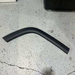 2021 2022 2023 JEEP GRAND CHEROKEE REAR RH PASSENGER QUARTER FENDER FLARE OEM *