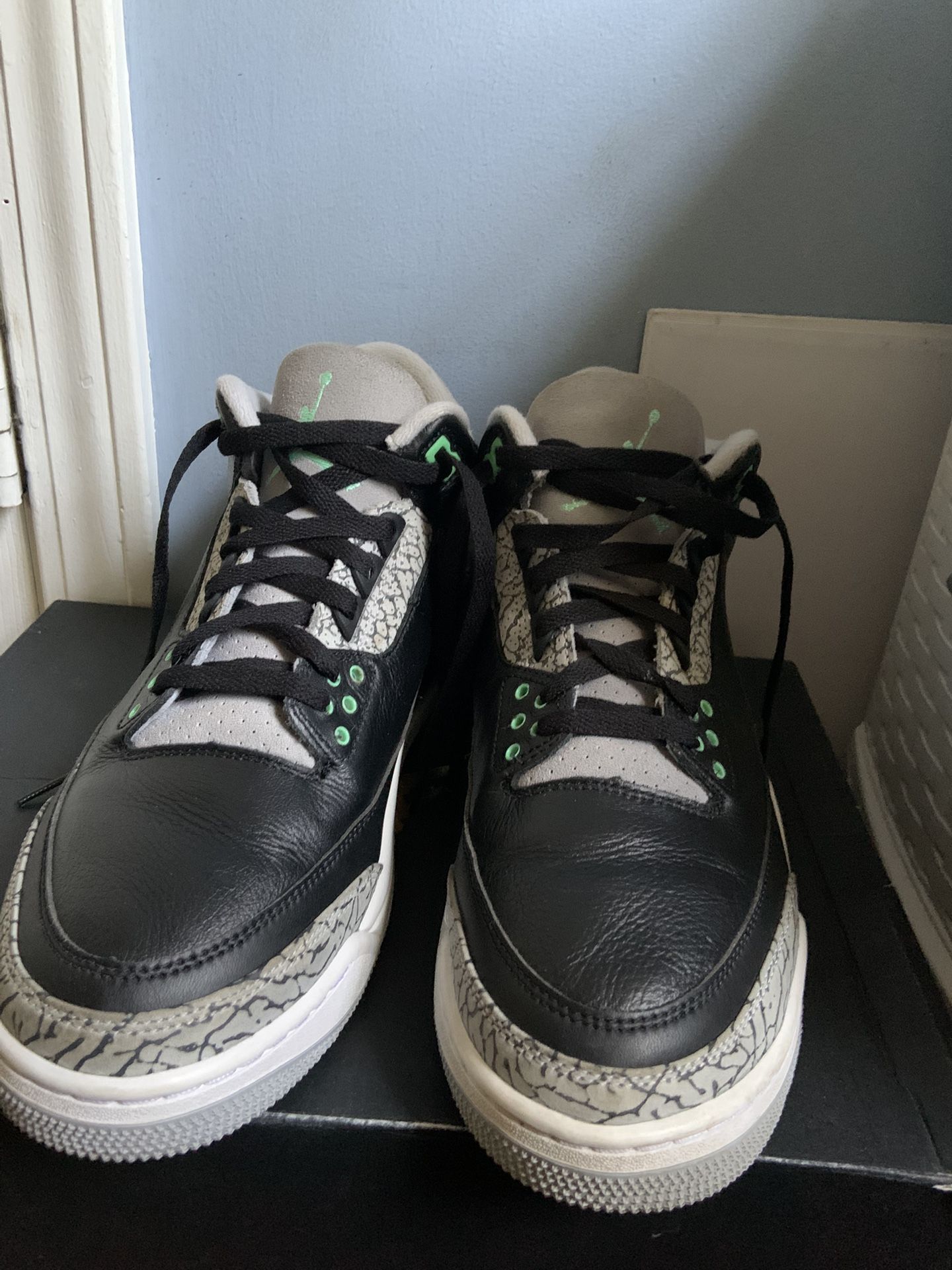 Air Jordan 3 Retro 'Green Glow