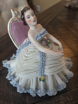 Vintage figurine