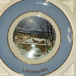 Avon Collectible Christmas Plate