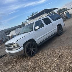Parting Out 2003 Chevy Tahoe 